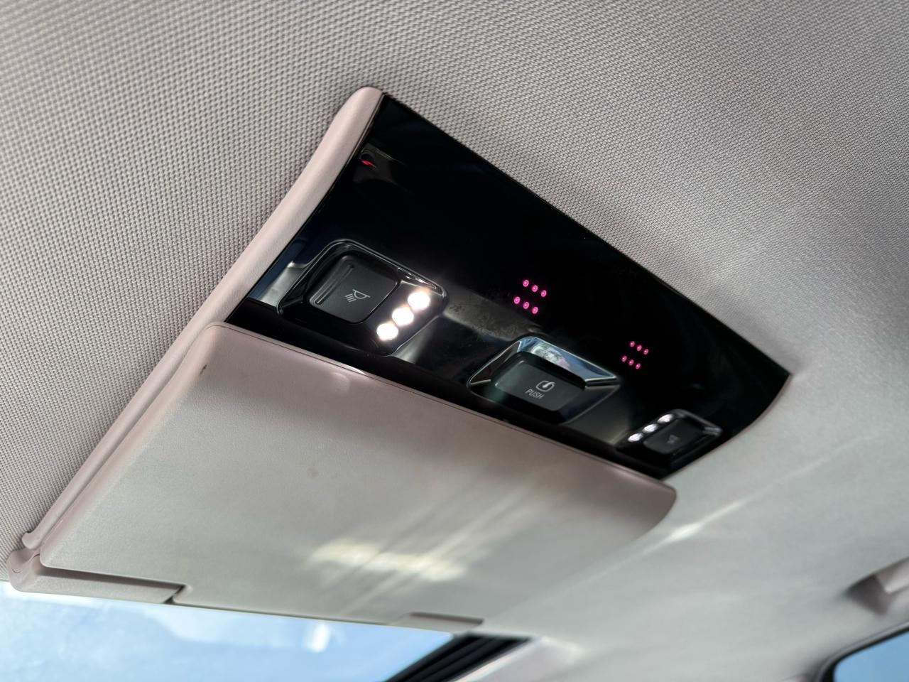 Chevrolet Suburban Premier 2WD 2018