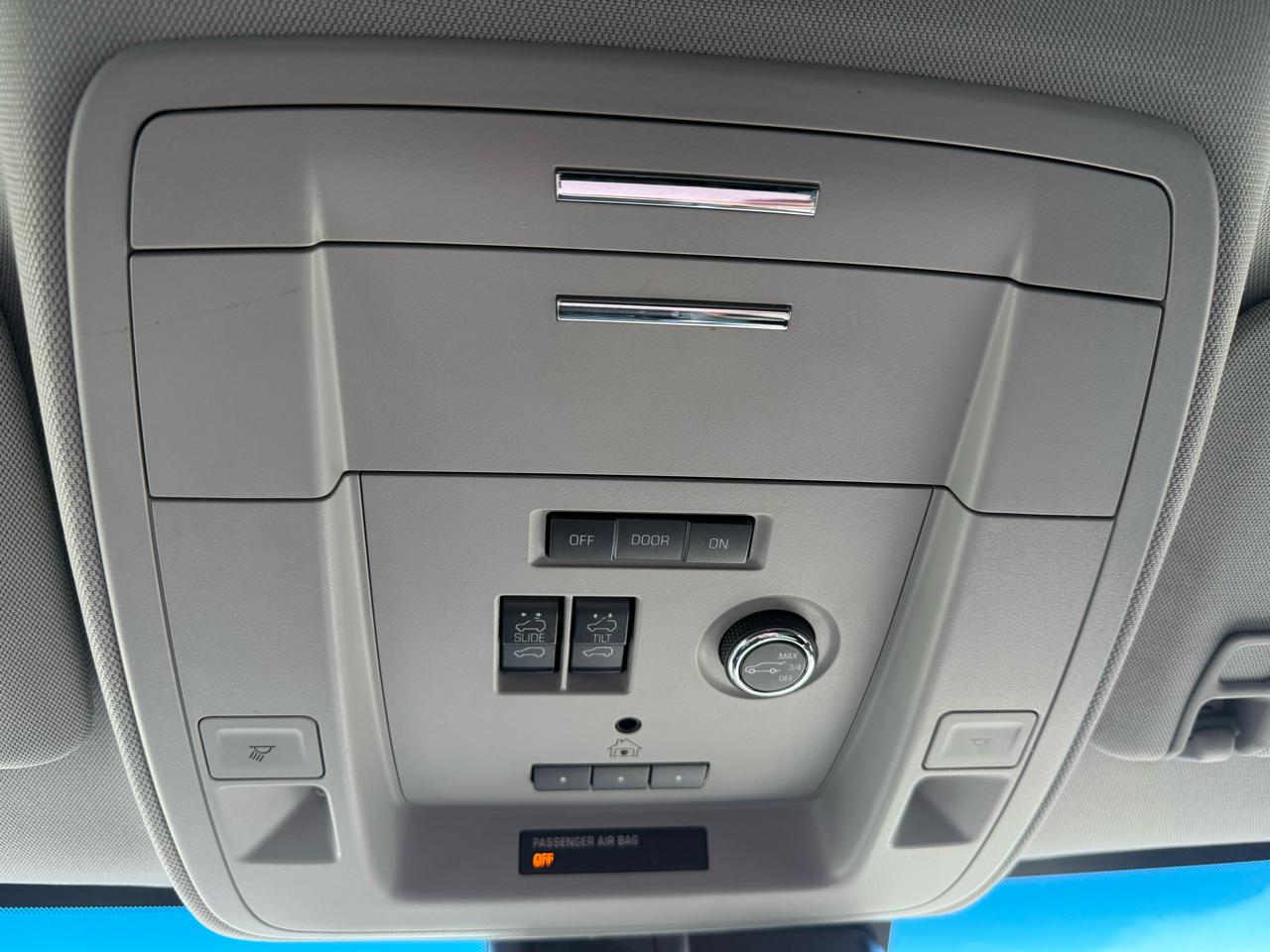 Chevrolet Suburban Premier 2WD 2018