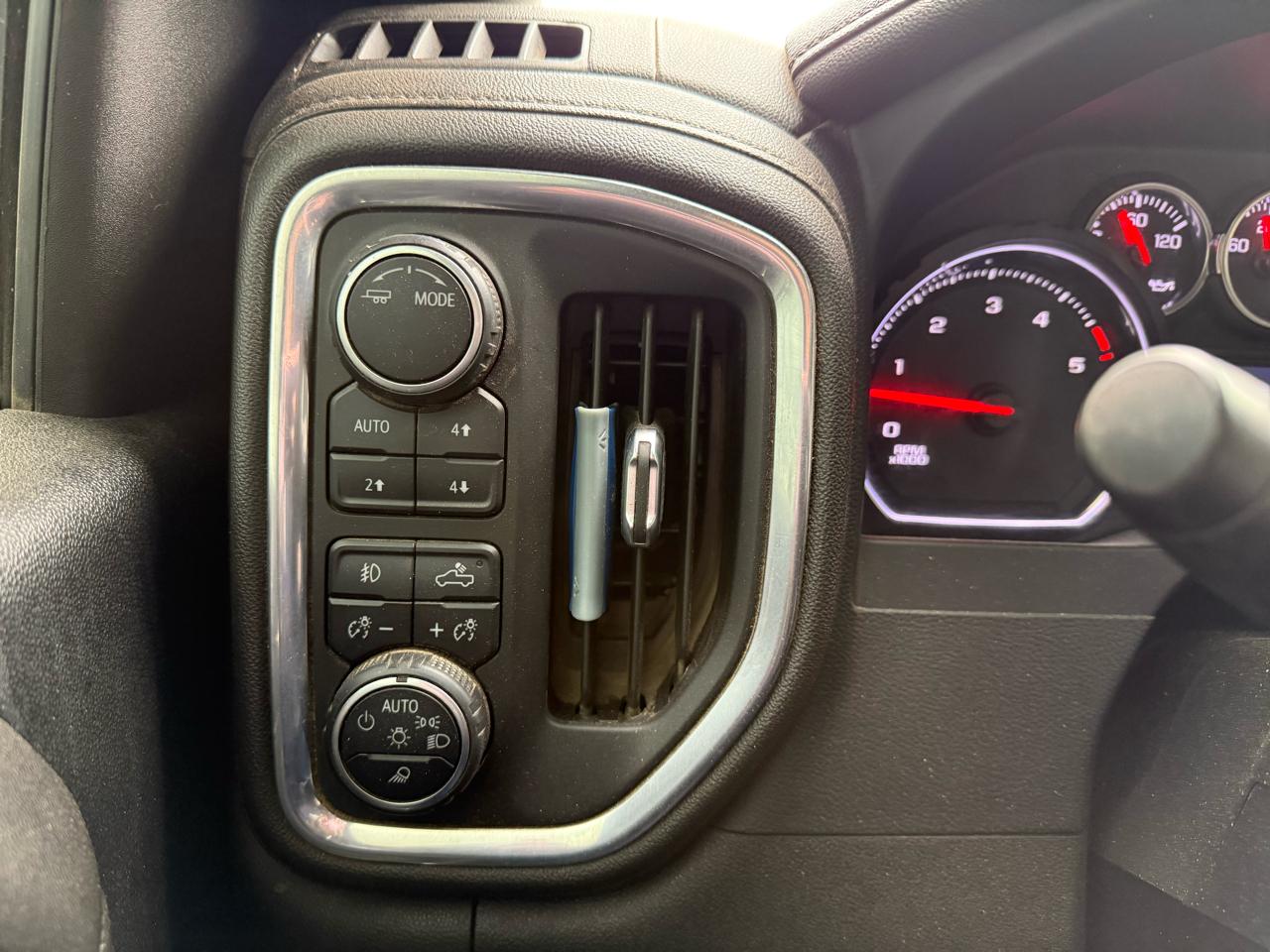 Chevrolet Silverado 2500HD LTZ Crew Cab 4WD 2022