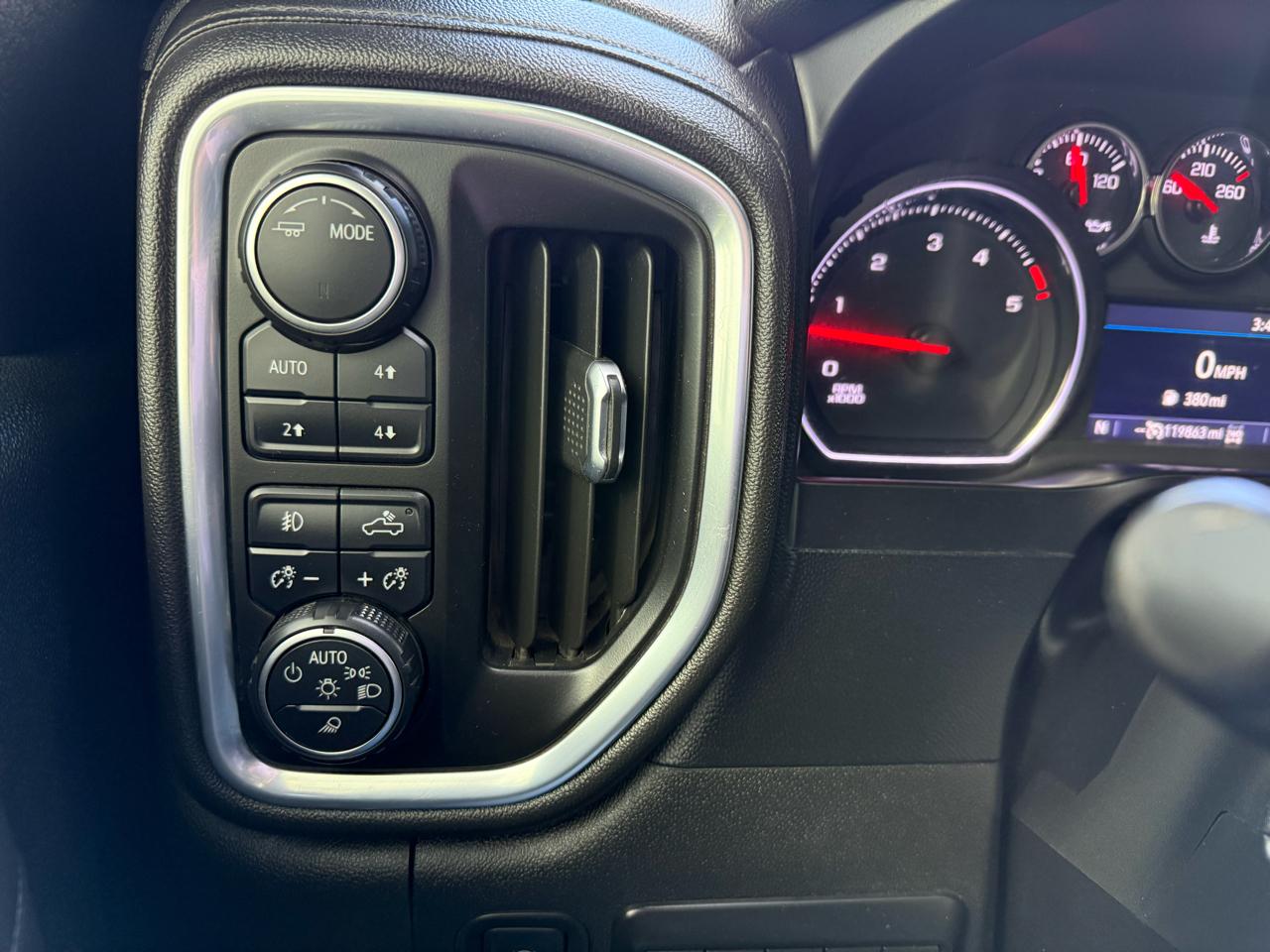 Chevrolet Silverado 2500HD LTZ Crew Cab 4WD 2022