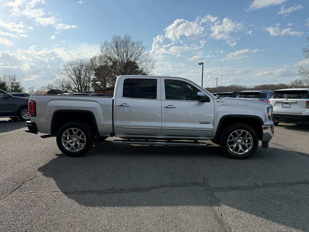 GMC Sierra 1500 SLT Crew Cab 4WD 2018