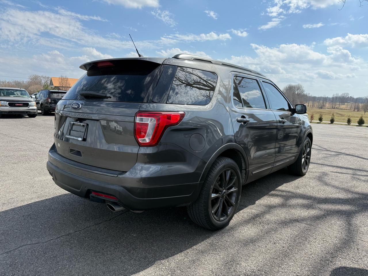 Ford Explorer XLT FWD 2019