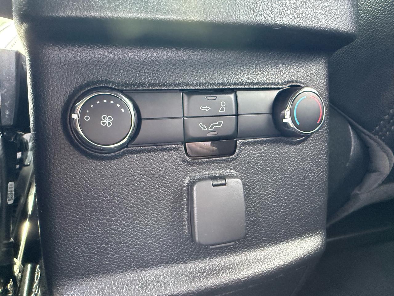 Ford Explorer XLT FWD 2019