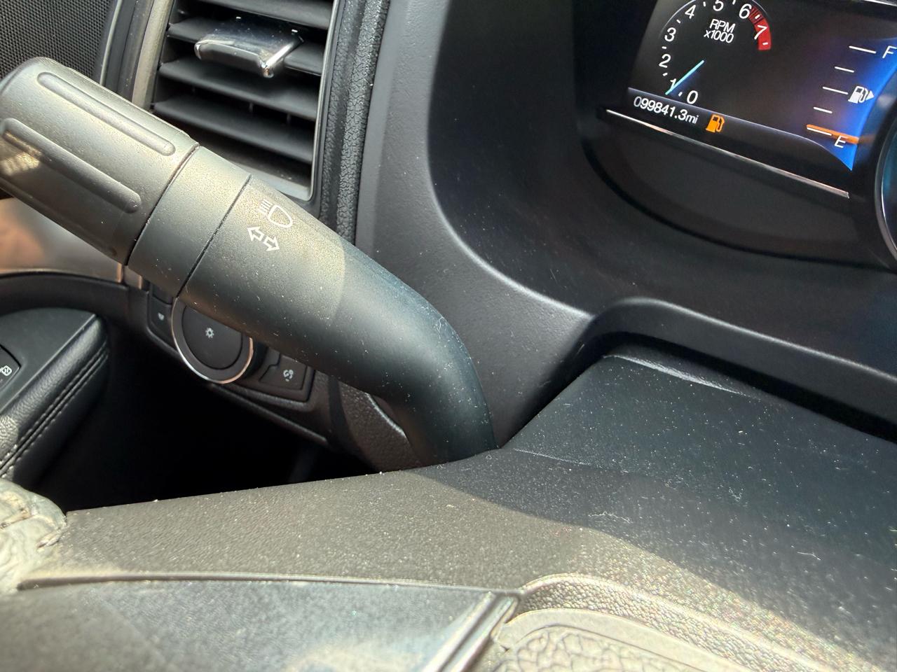 Ford Explorer XLT FWD 2019