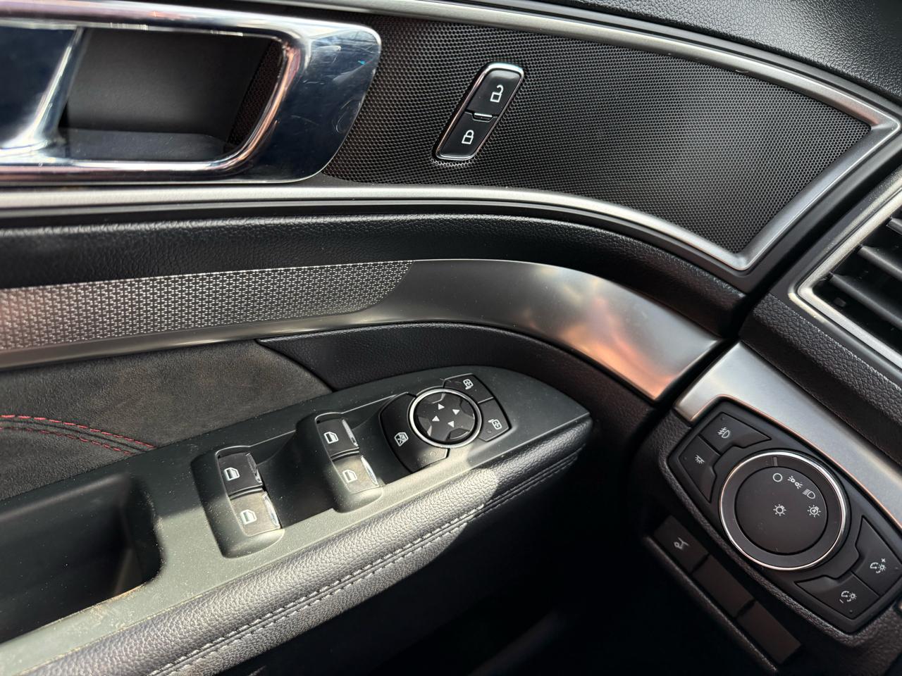 Ford Explorer XLT FWD 2019