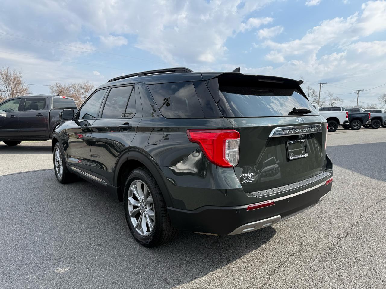 Ford Explorer XLT 2023
