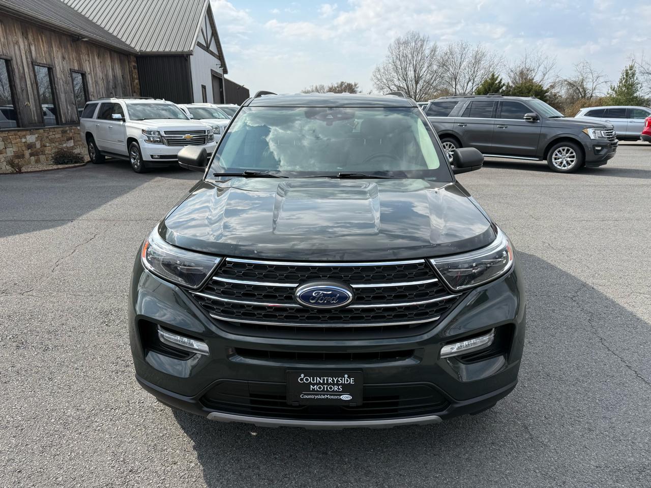 Ford Explorer XLT 2023