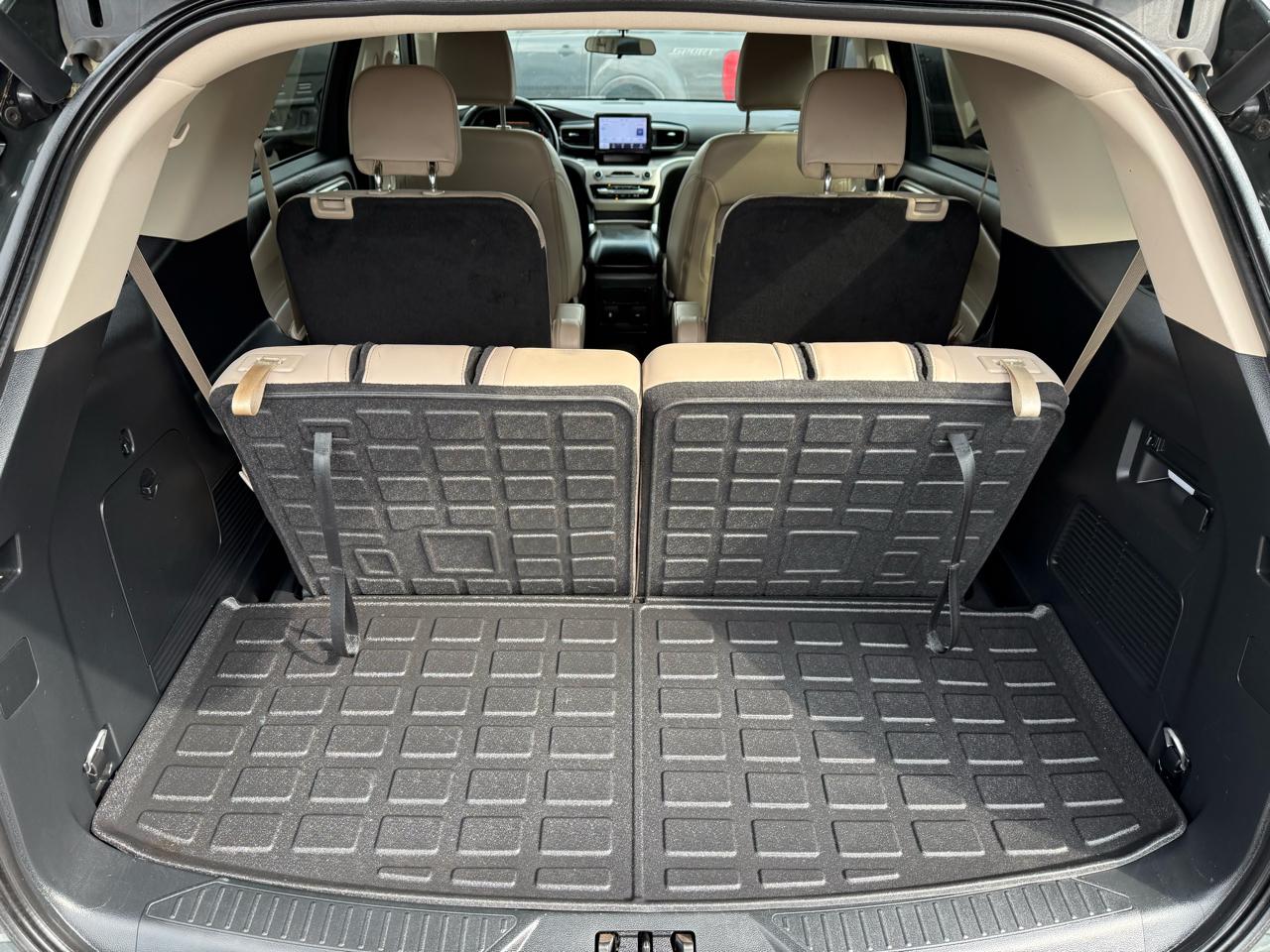 Ford Explorer XLT 2023