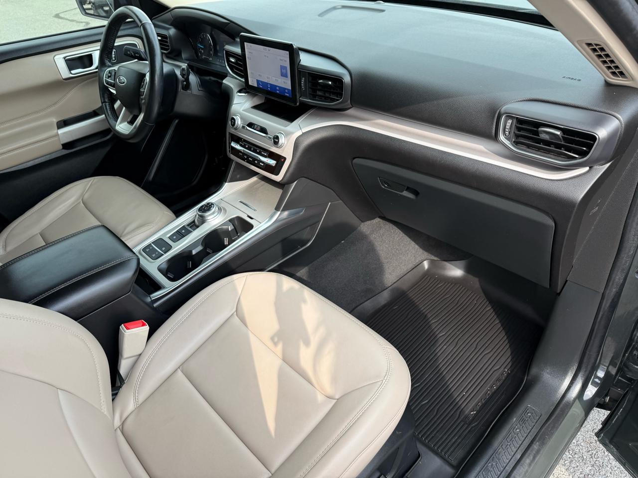 Ford Explorer XLT 2023