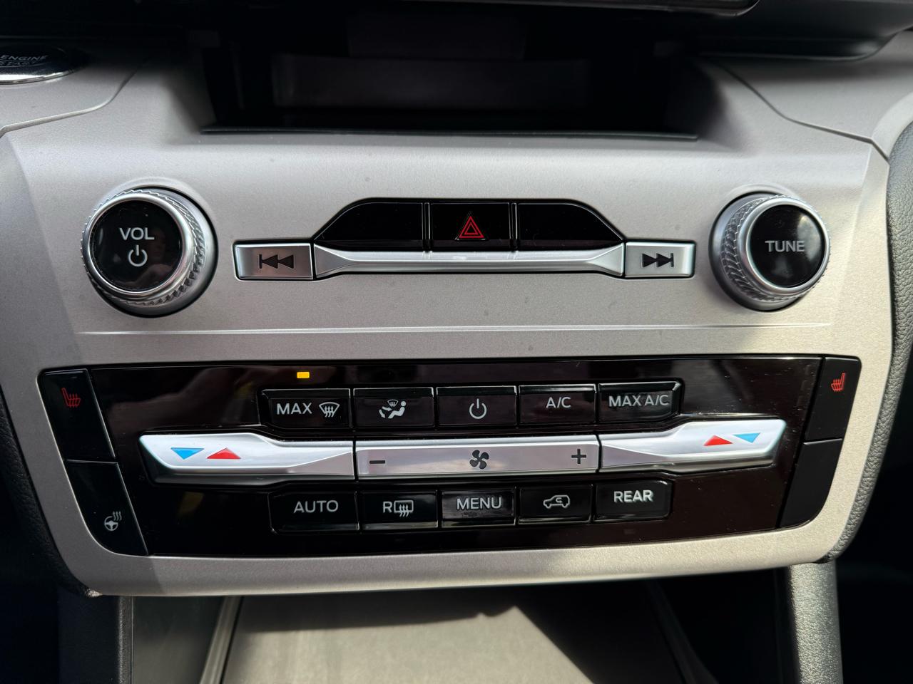 Ford Explorer XLT 2023