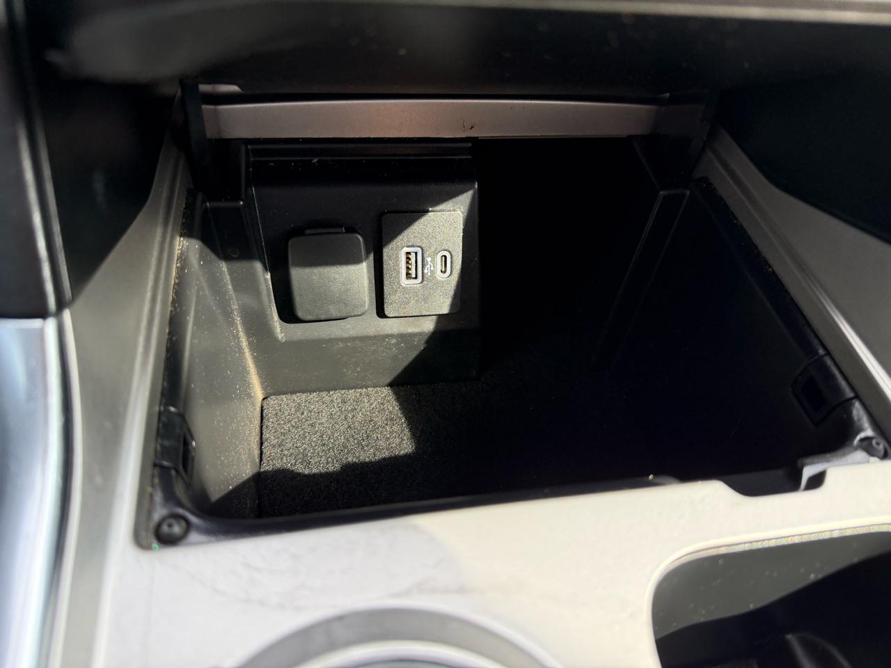 Ford Explorer XLT 2023