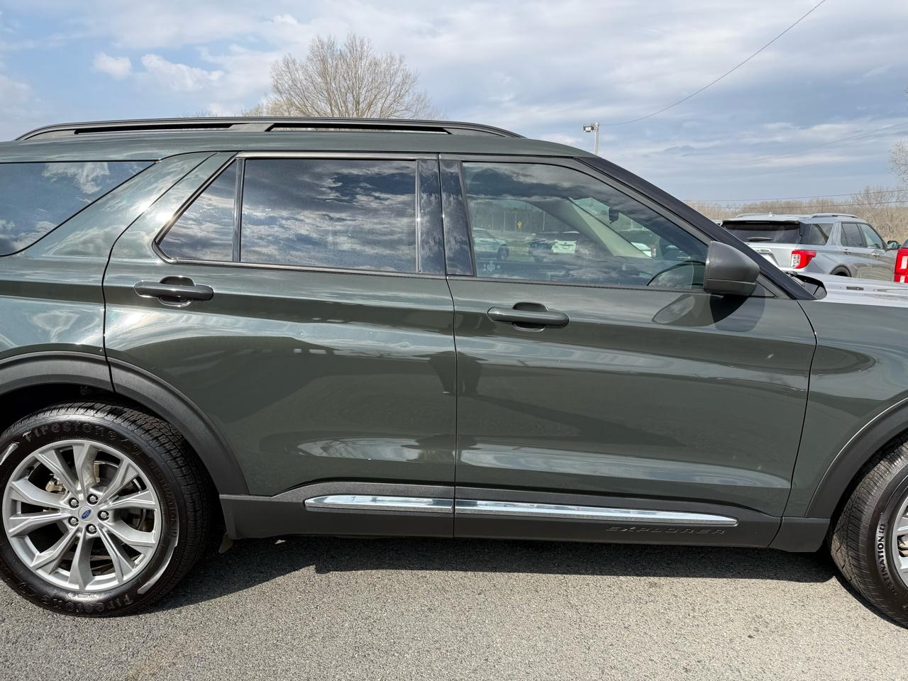 Ford Explorer XLT 2023