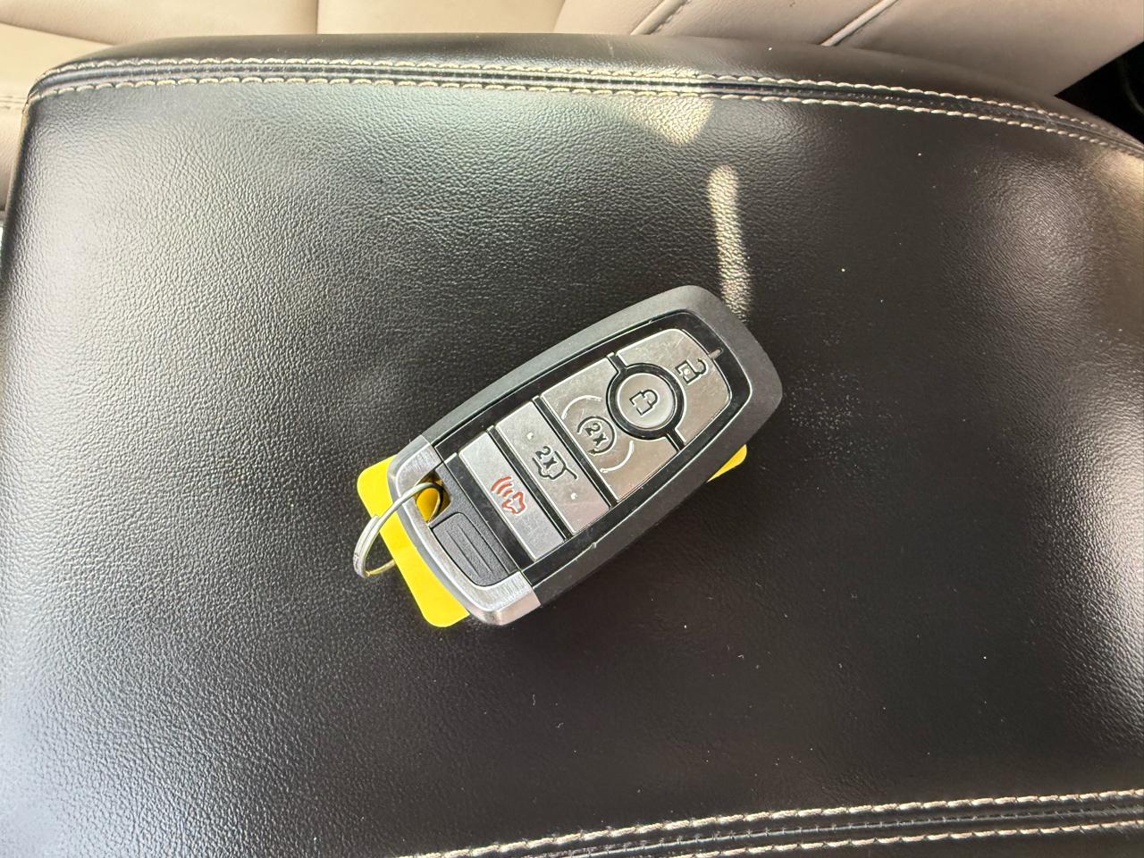 Ford Explorer XLT 2023