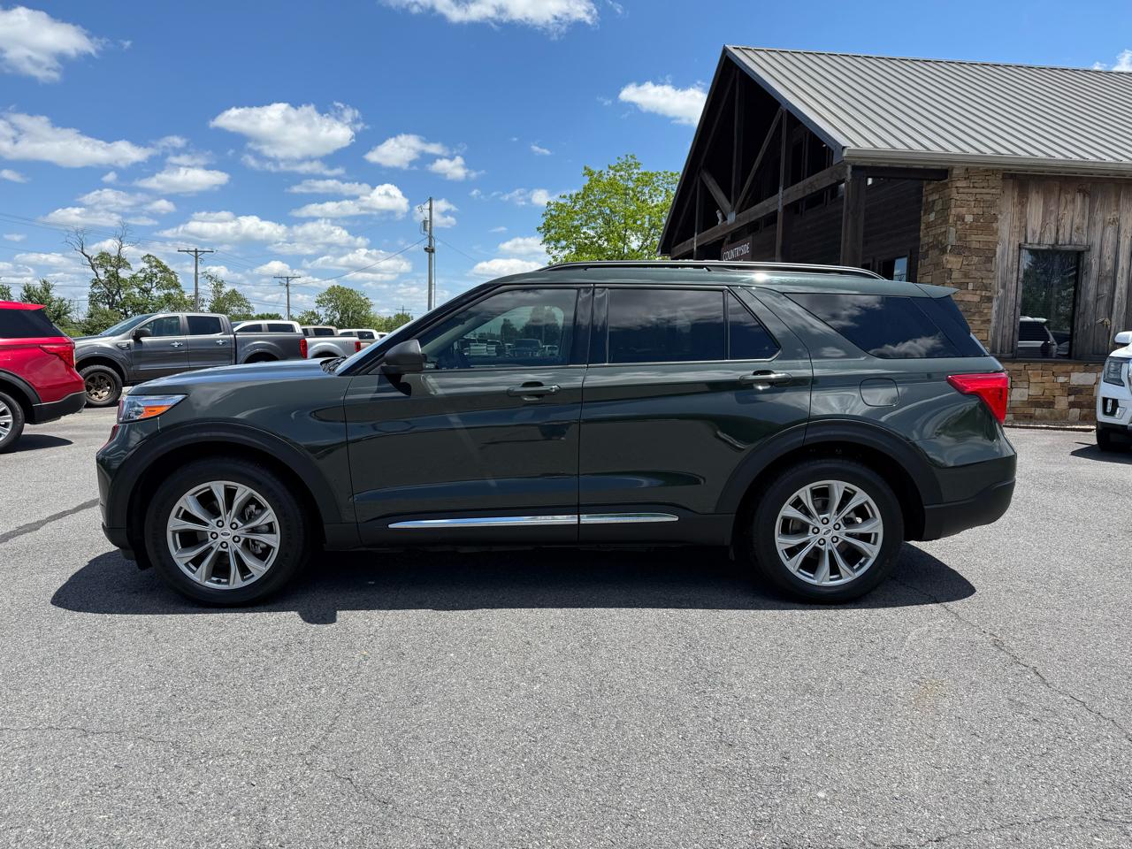 Ford Explorer XLT 2023