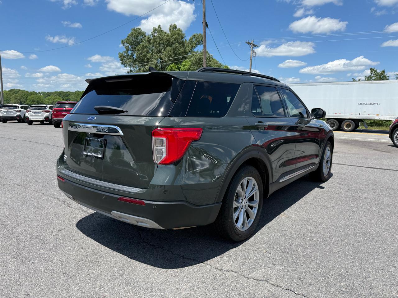 Ford Explorer XLT 2023
