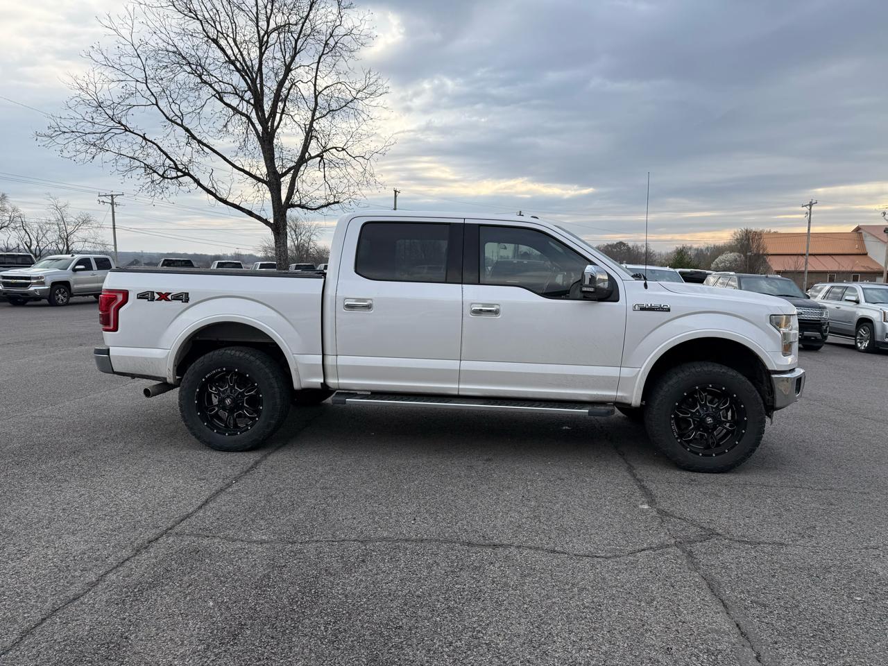 Ford F-150 Lariat SuperCrew 4WD 2015