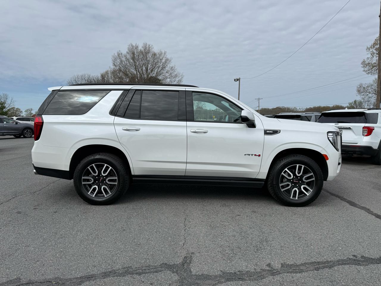 GMC Yukon AT4 4WD 2022