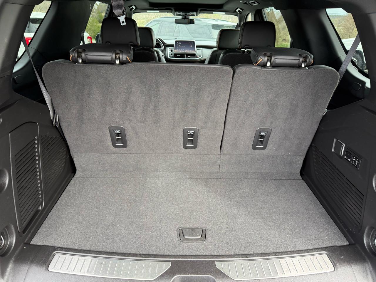 GMC Yukon AT4 4WD 2022