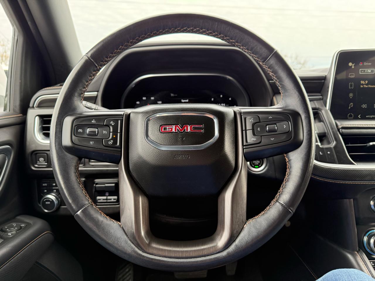 GMC Yukon AT4 4WD 2022