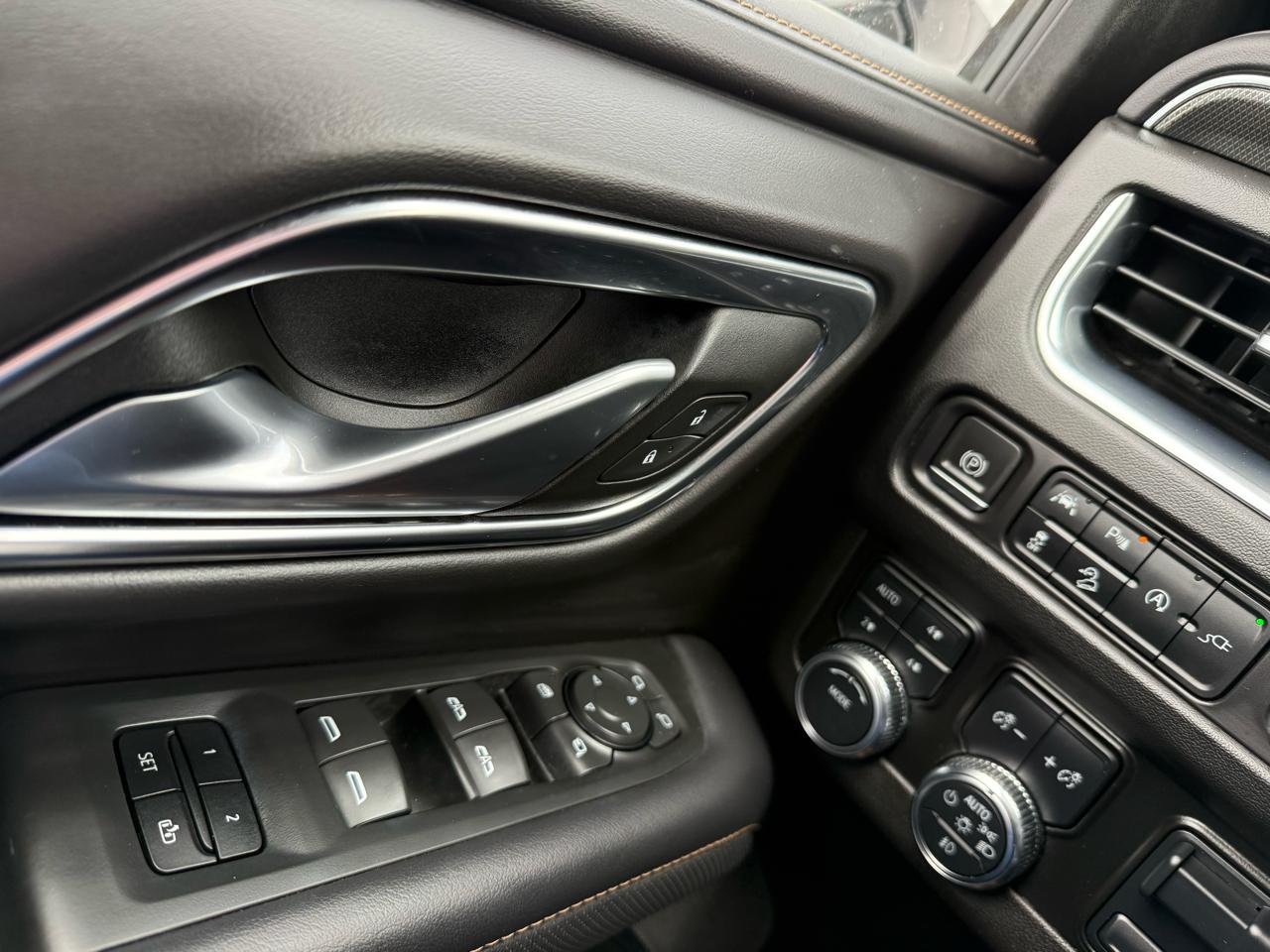 GMC Yukon AT4 4WD 2022