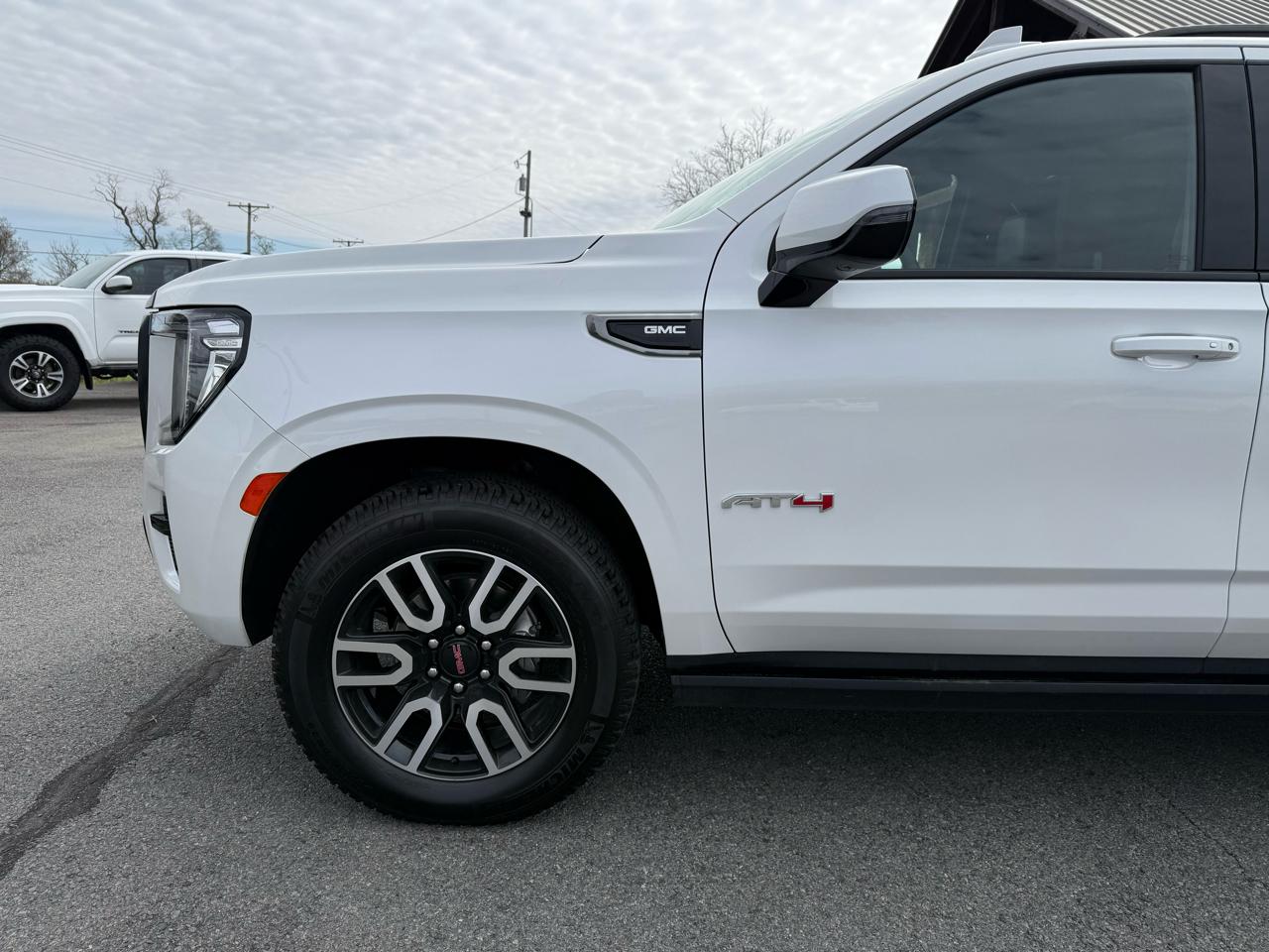 GMC Yukon AT4 4WD 2022