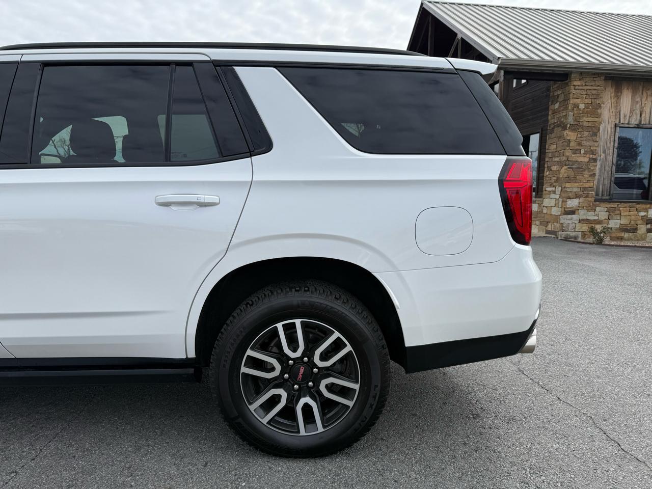 GMC Yukon AT4 4WD 2022