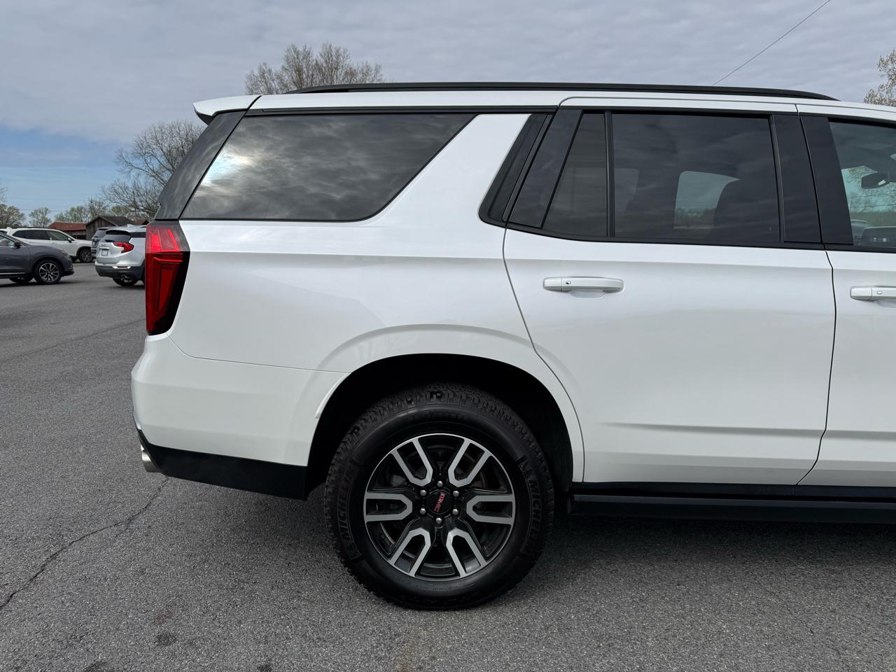 GMC Yukon AT4 4WD 2022