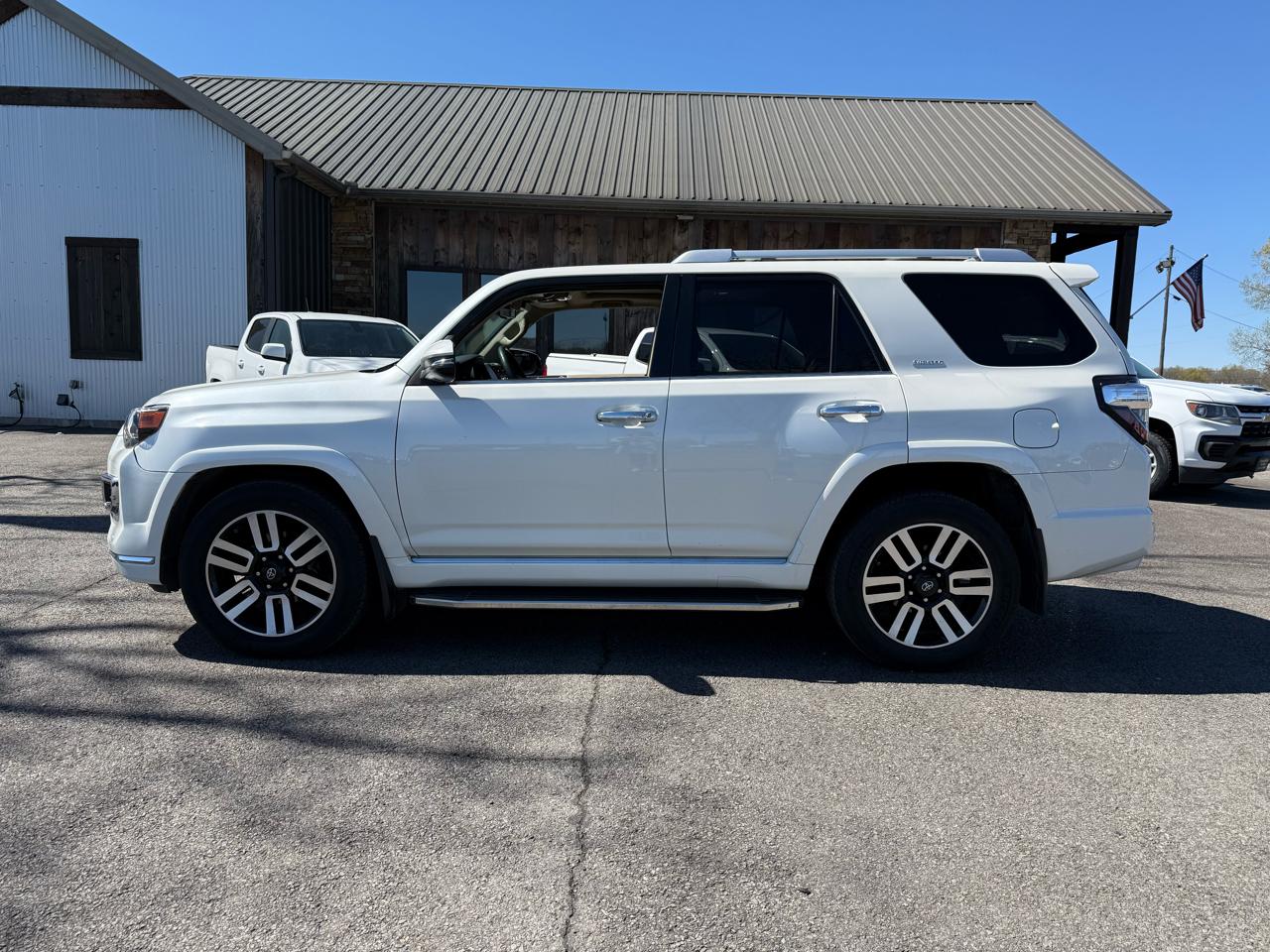 Toyota 4Runner Limited 2WD V6 2016