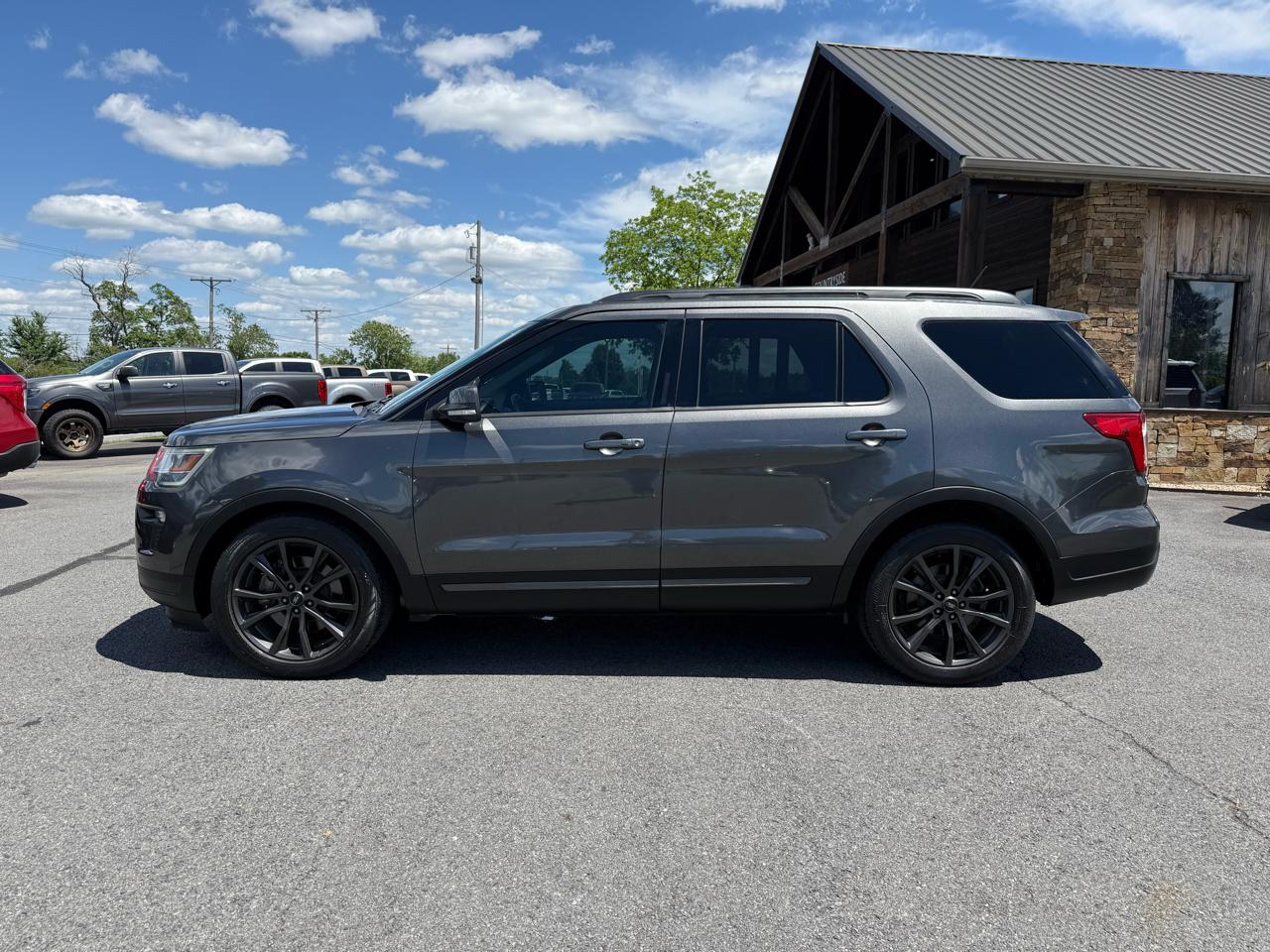 Ford Explorer XLT FWD 2018
