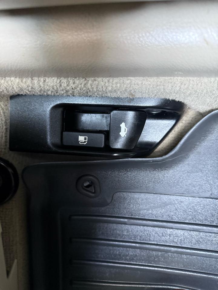 Toyota Camry LE 2011