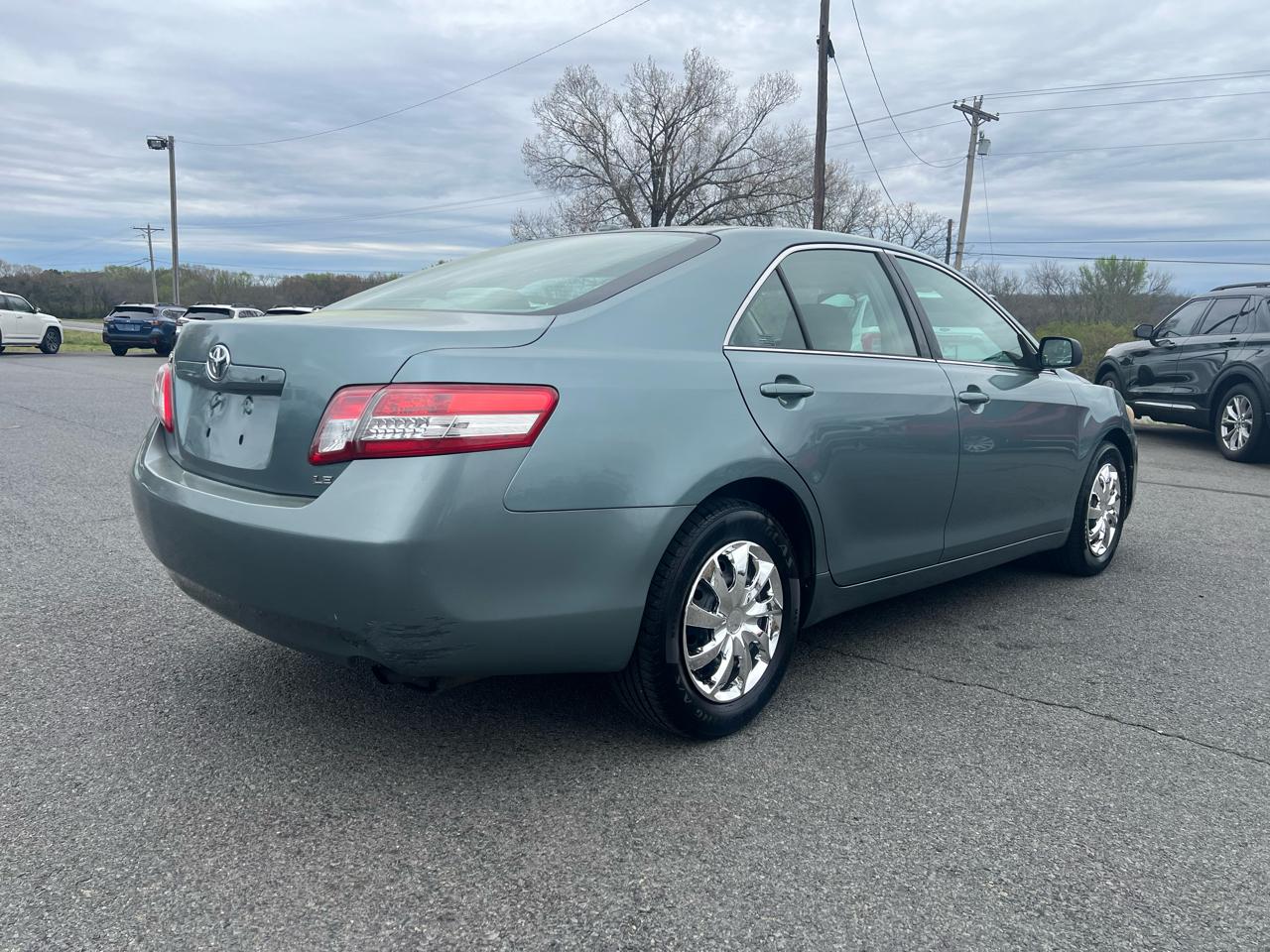 Toyota Camry LE 2011