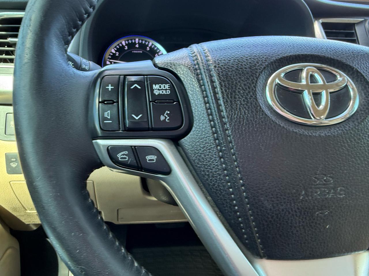 Toyota Highlander Limited AWD V6 2015