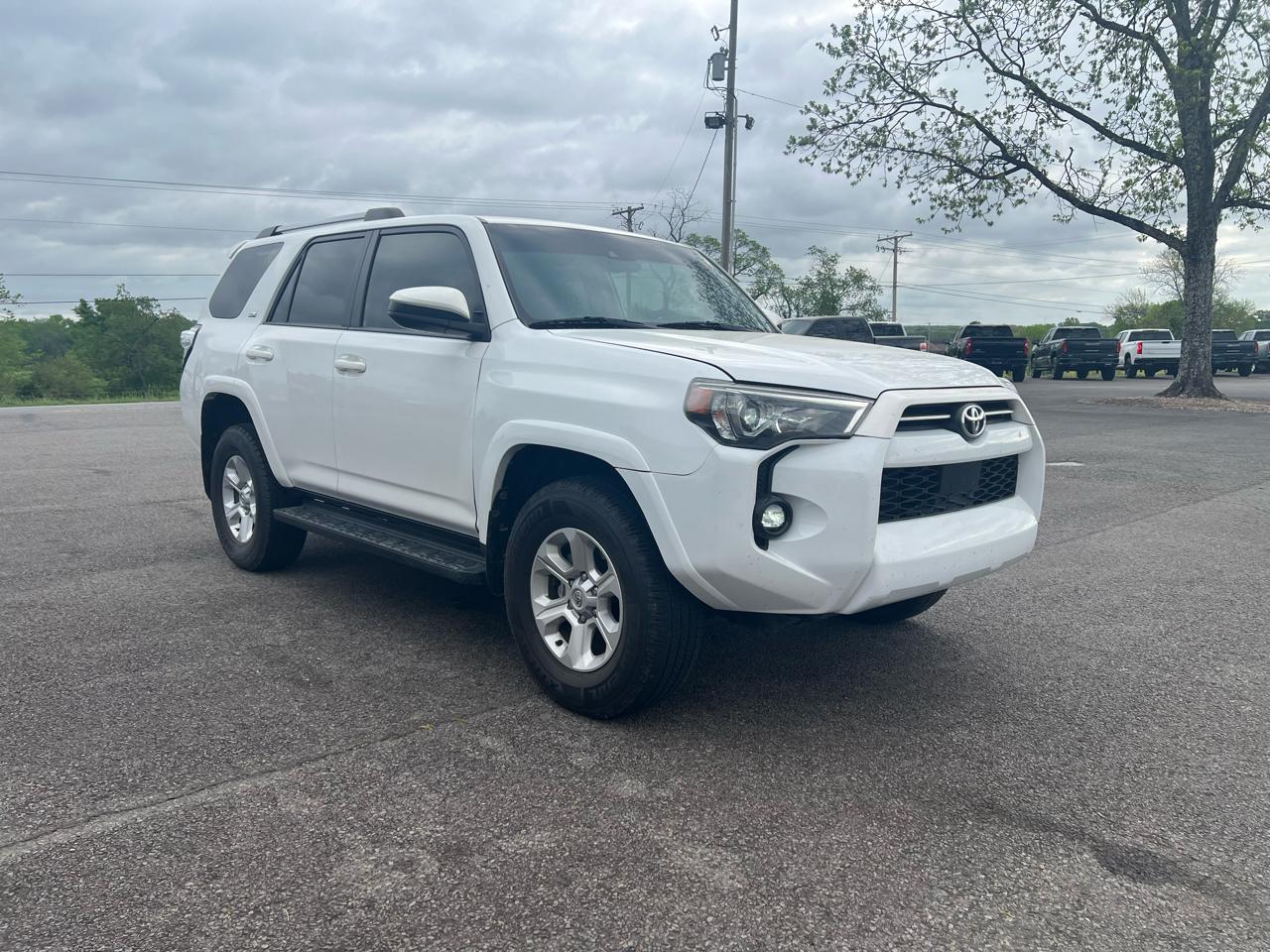 Toyota 4Runner SR5 4WD 2024
