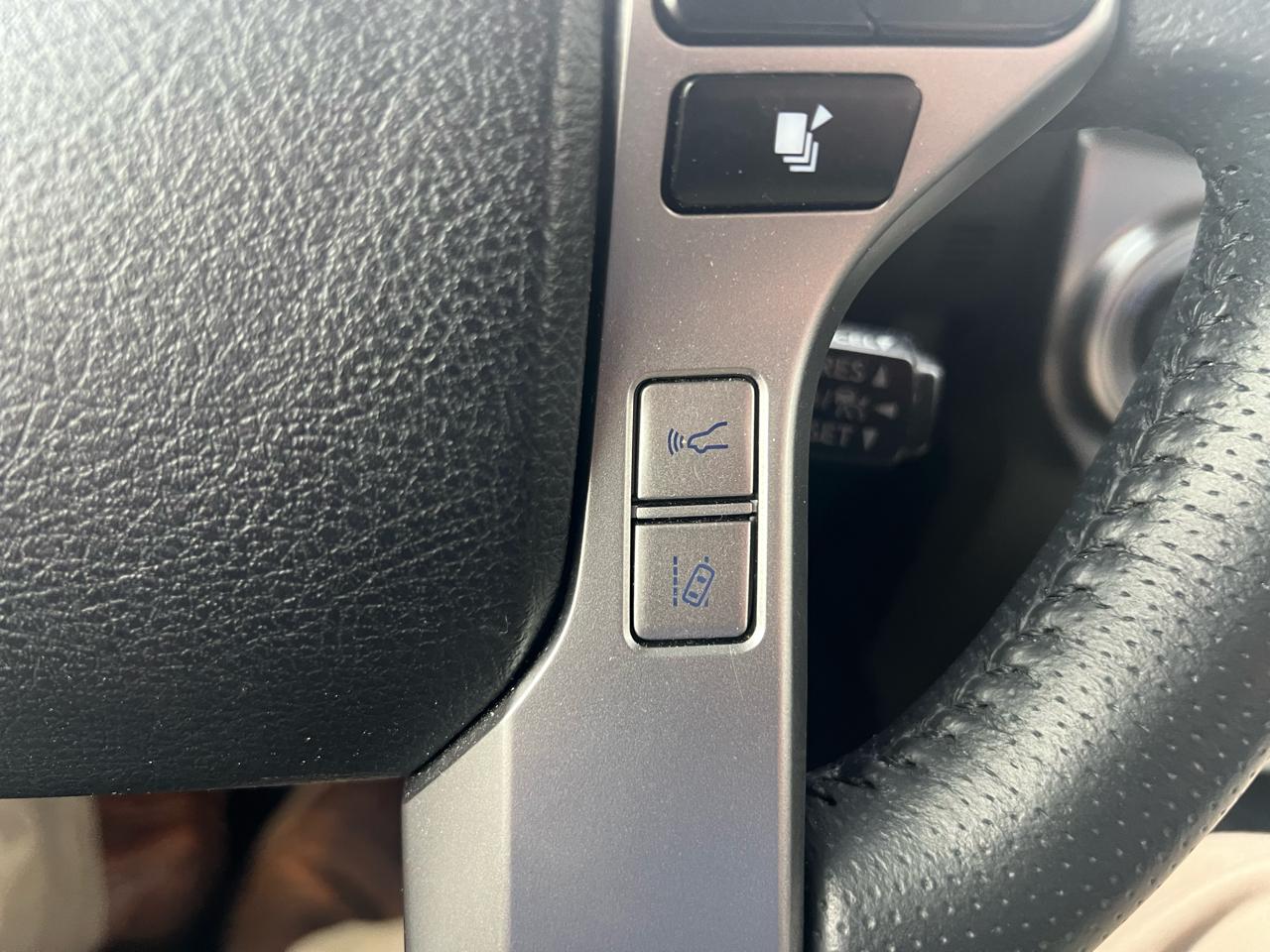 Toyota 4Runner SR5 4WD 2024