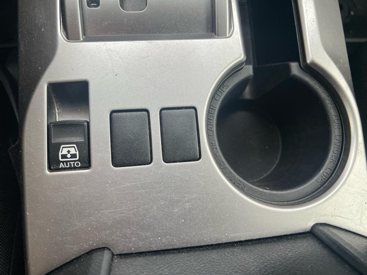 Toyota 4Runner SR5 4WD 2024