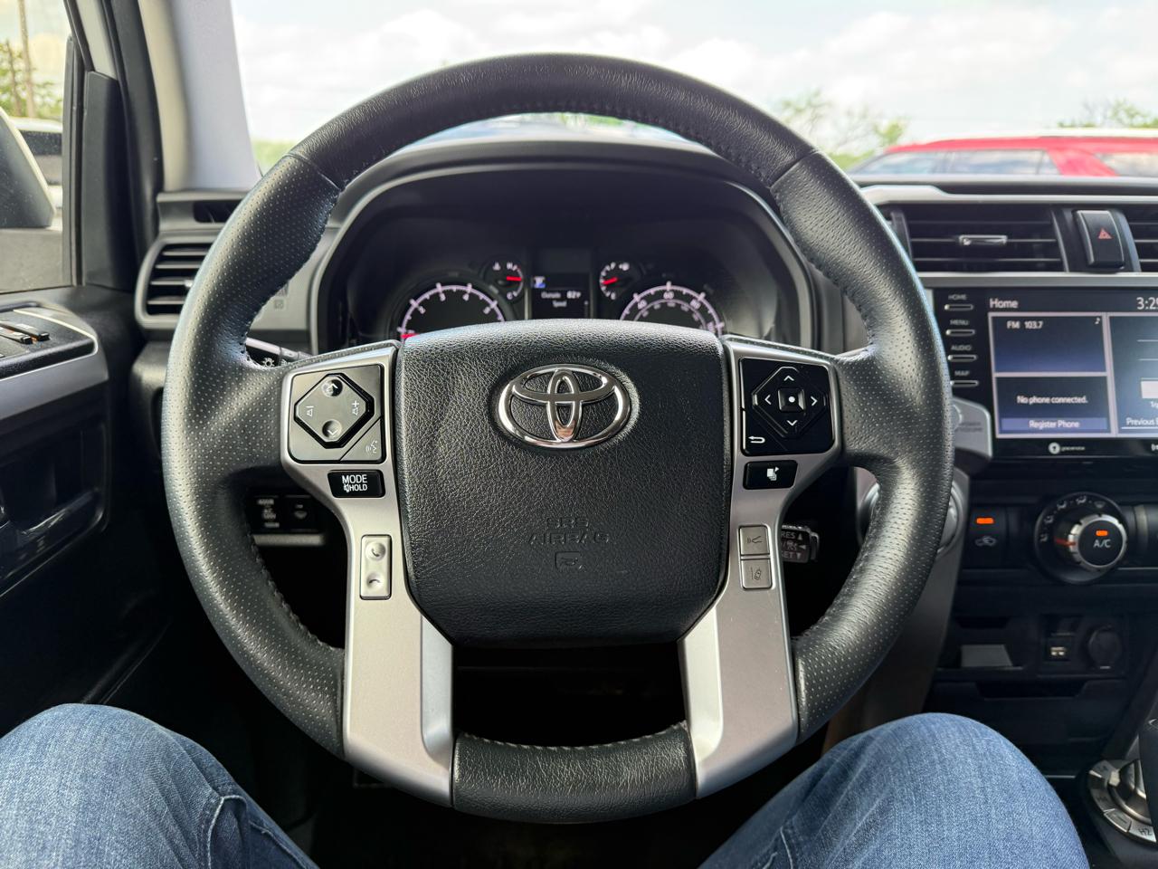 Toyota 4Runner SR5 4WD 2024