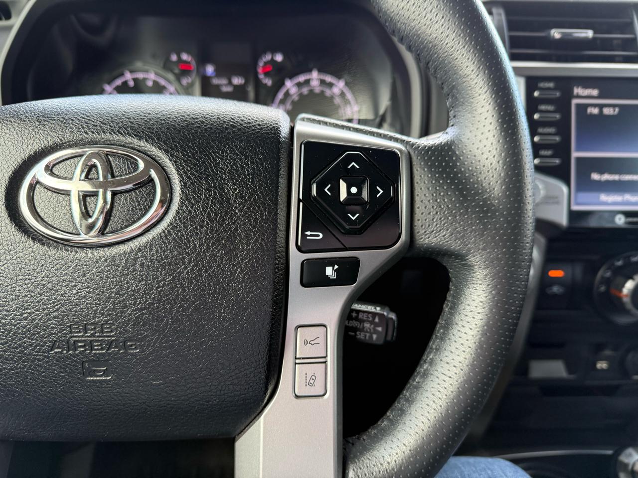 Toyota 4Runner SR5 4WD 2024