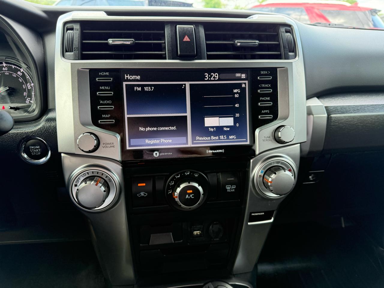 Toyota 4Runner SR5 4WD 2024