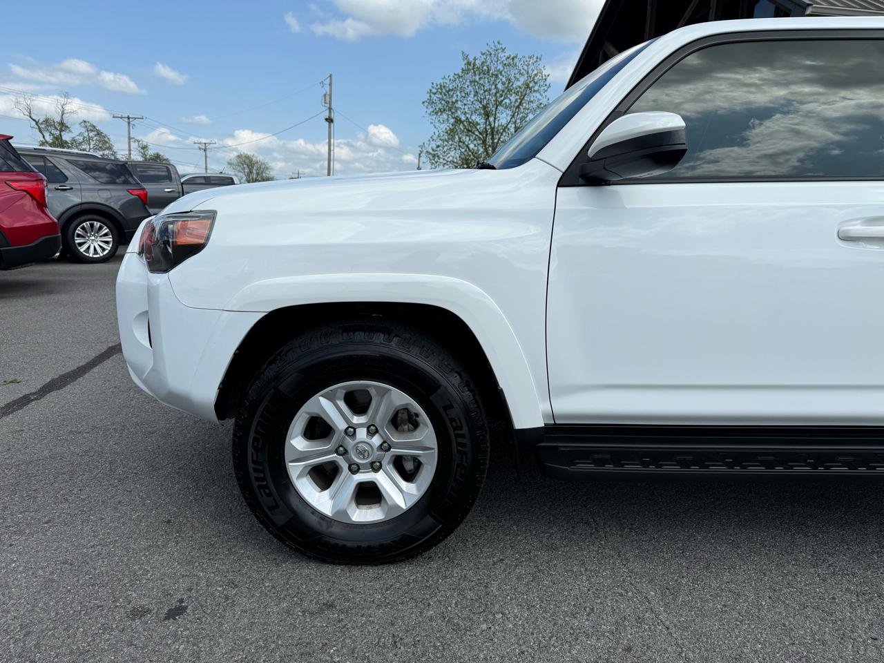 Toyota 4Runner SR5 4WD 2024