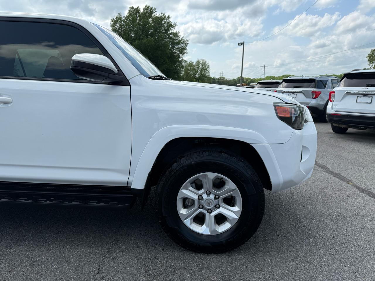 Toyota 4Runner SR5 4WD 2024