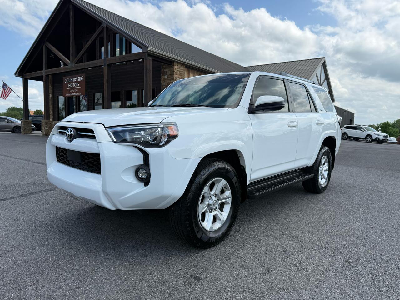 Toyota 4Runner SR5 4WD 2024