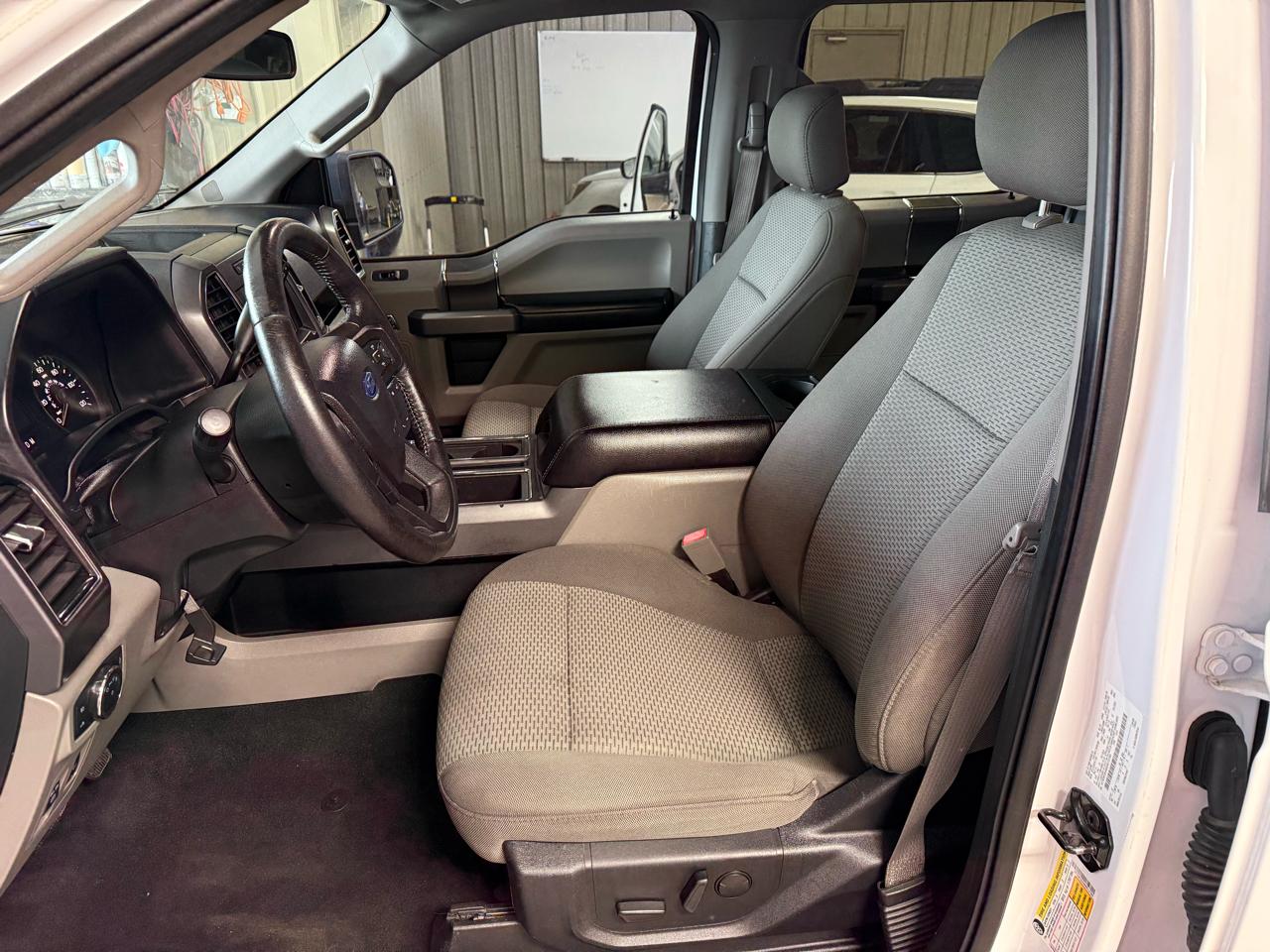 Ford F-150 XLT SuperCrew 4WD 2019