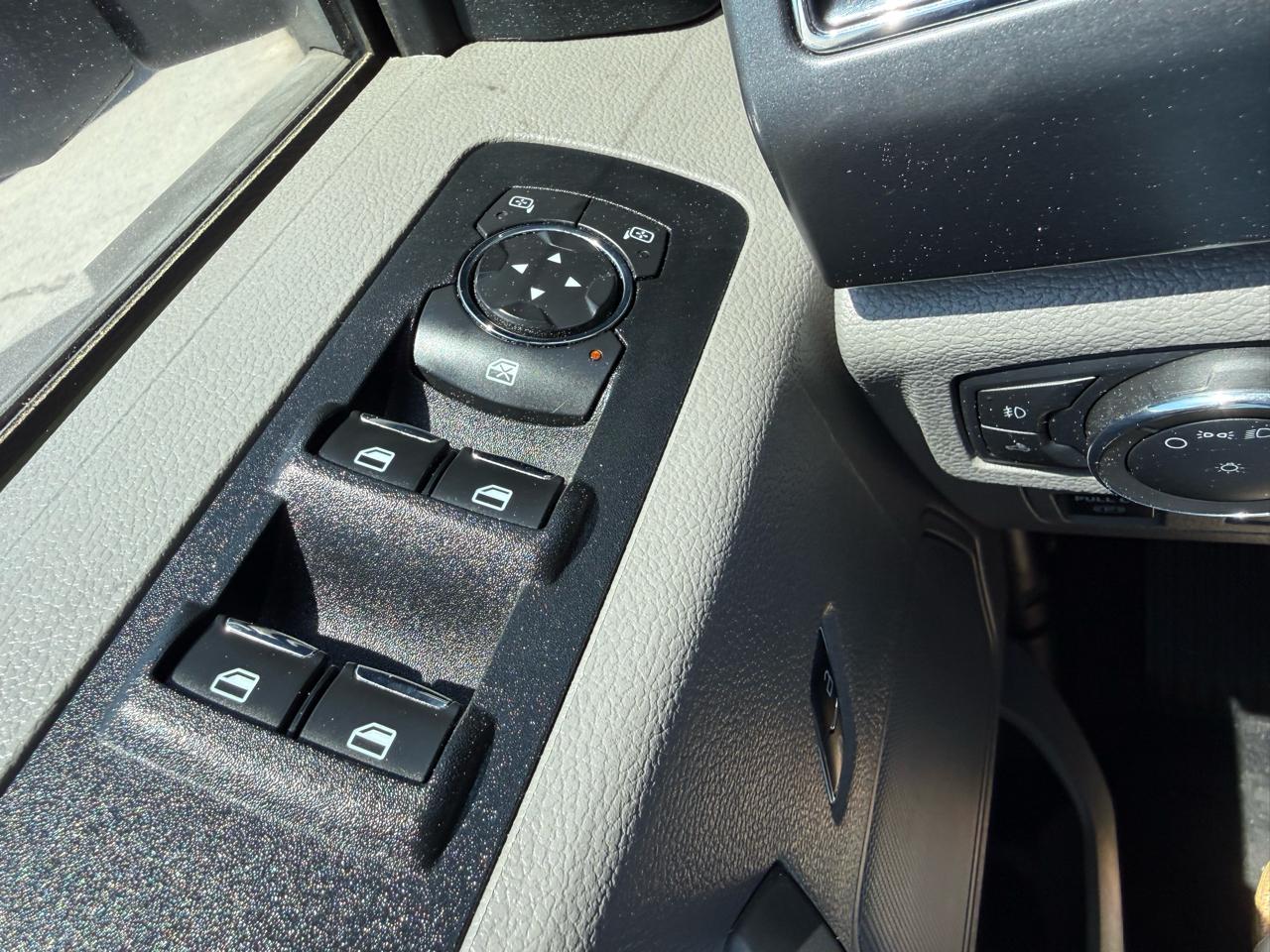 Ford F-150 XLT SuperCrew 4WD 2019