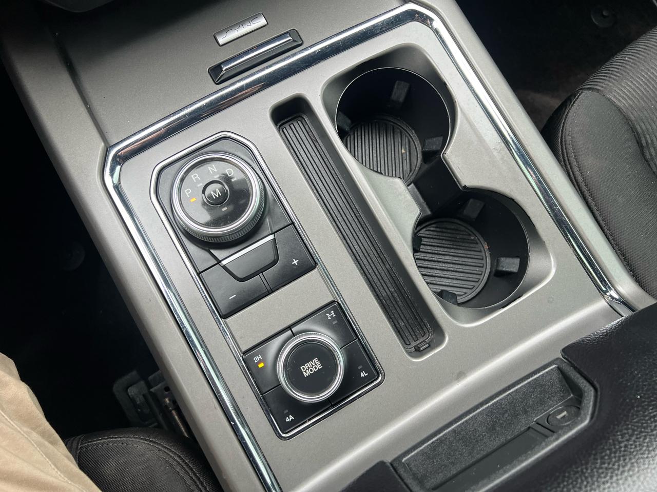 Ford Expedition XLT 4WD 2018