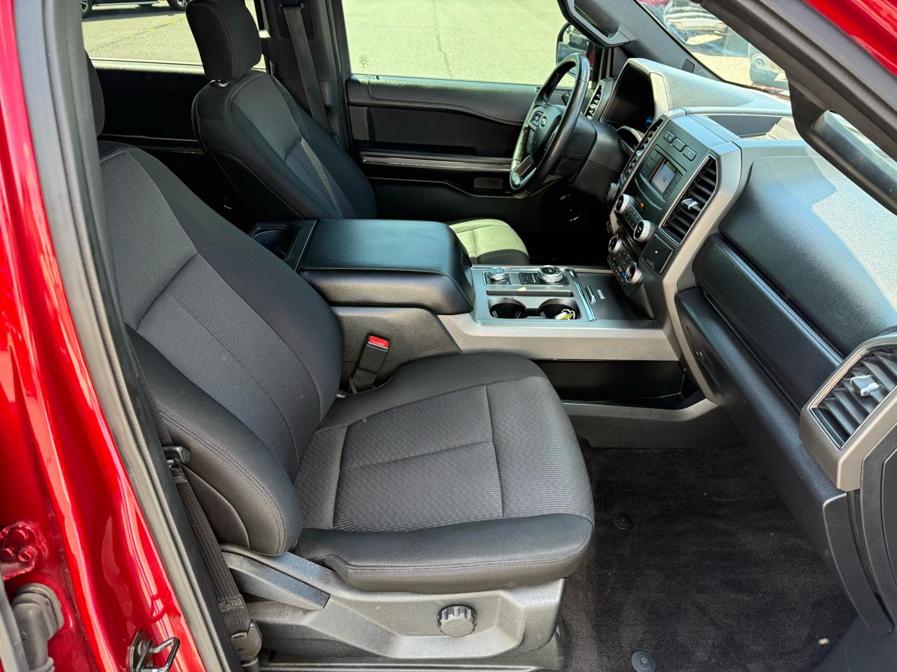 Ford Expedition XLT 4WD 2018