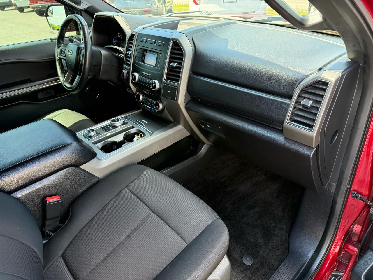 Ford Expedition XLT 4WD 2018