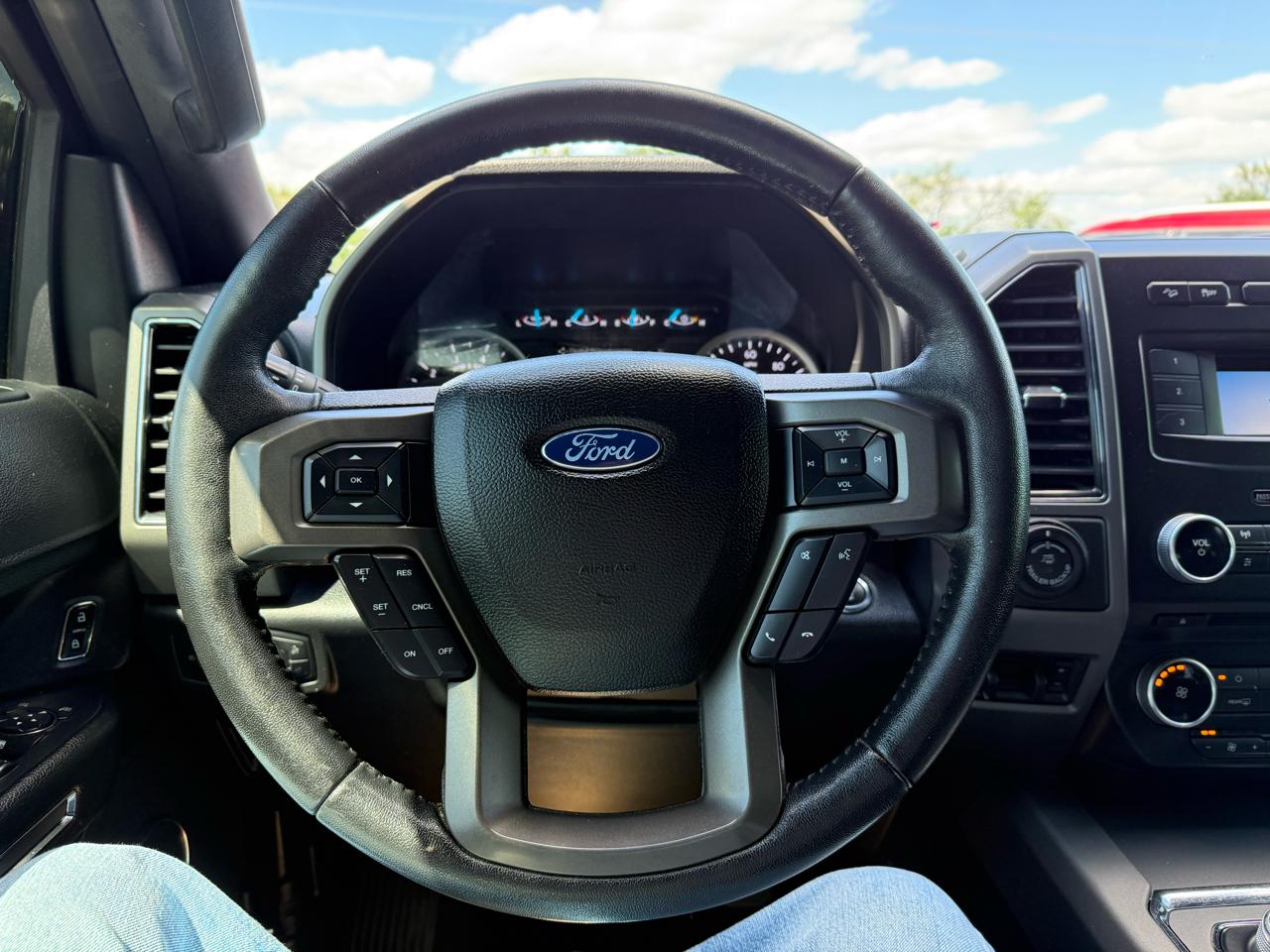 Ford Expedition XLT 4WD 2018