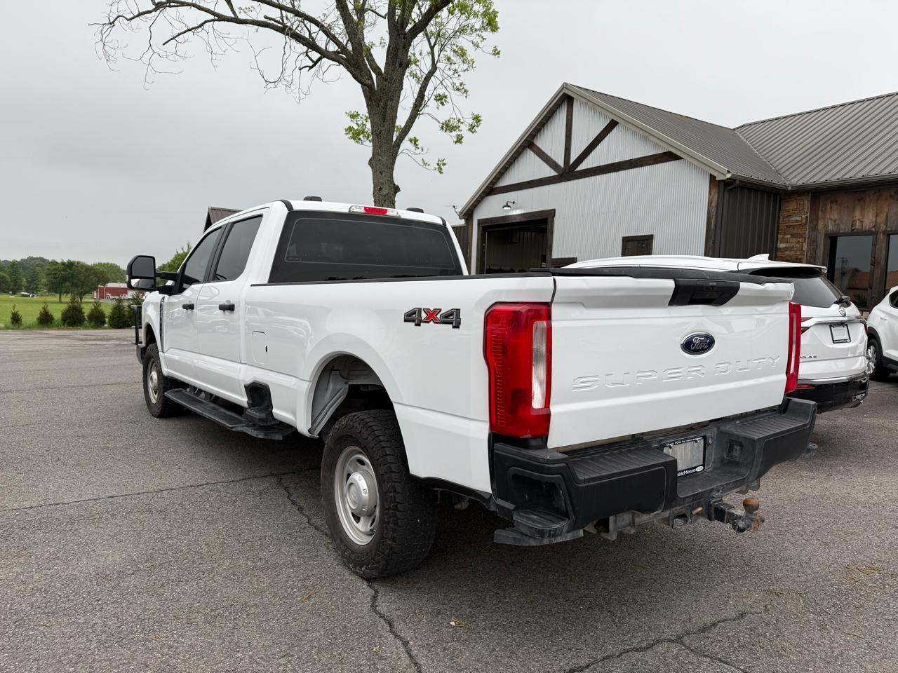 Ford F-250 SD XL Crew Cab 4WD 2023