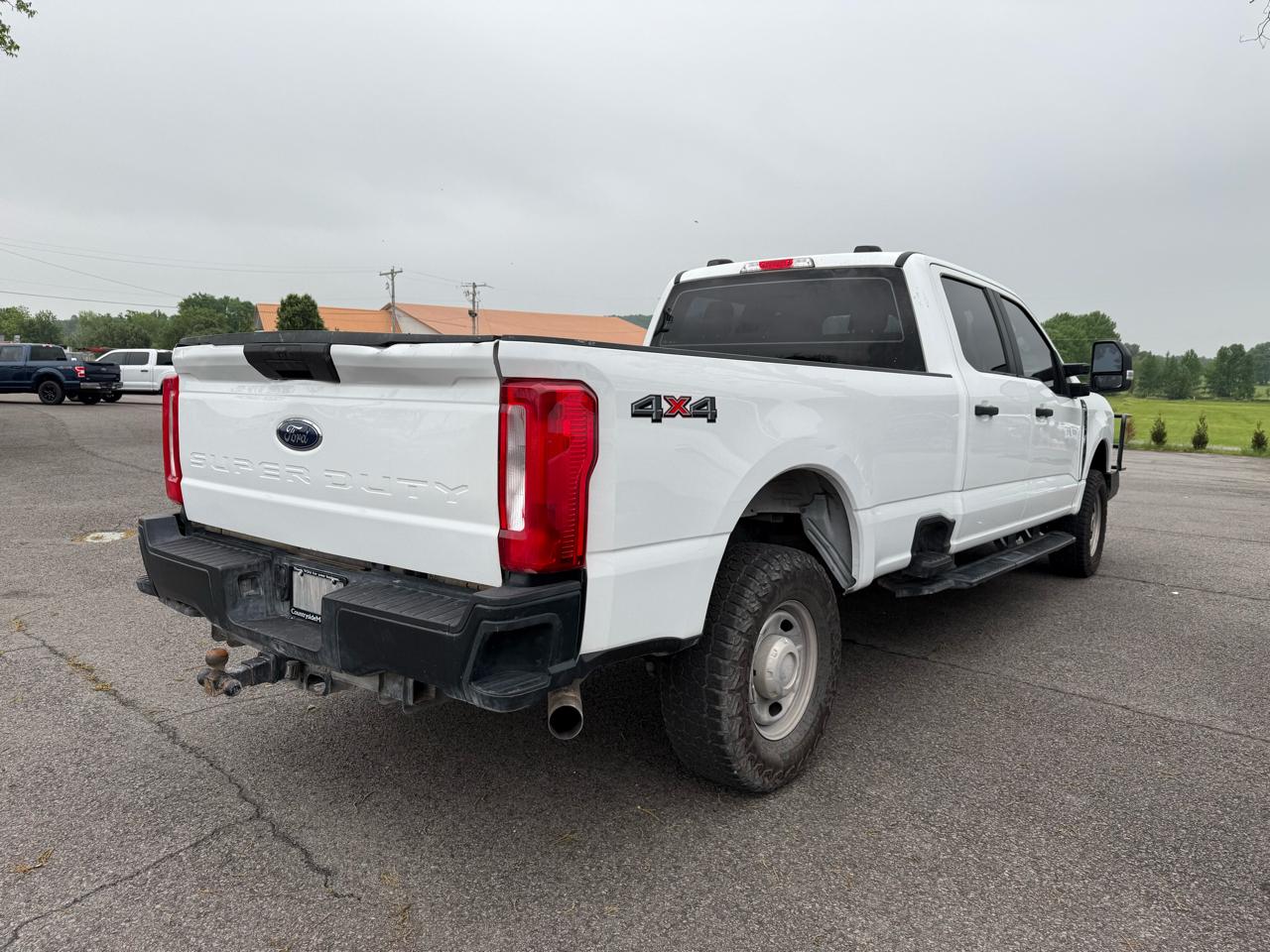 Ford F-250 SD XL Crew Cab 4WD 2023