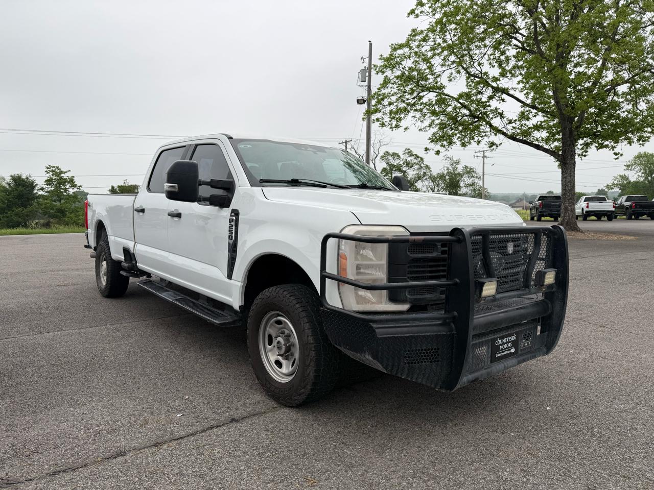 Ford F-250 SD XL Crew Cab 4WD 2023